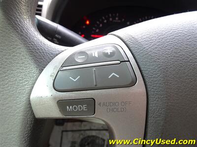 2009 Toyota Camry LE - Photo 19 - Cincinnati, OH 45255