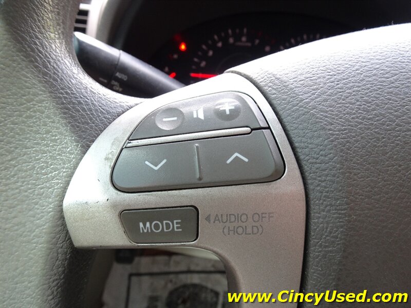 2009 Toyota Camry LE - Photo 19 - Cincinnati, OH 45255