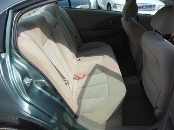 2002 Nissan Altima SL   - Photo 9 - Cincinnati, OH 45255