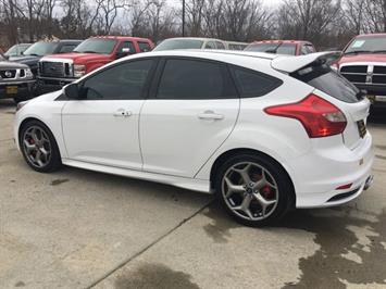 2014 Ford Focus ST   - Photo 4 - Cincinnati, OH 45255