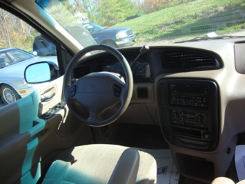 2000 Ford Windstar Vans LX   - Photo 6 - Cincinnati, OH 45255