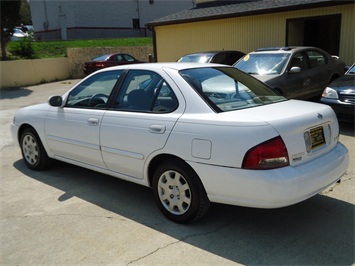 2002 Nissan Sentra   - Photo 4 - Cincinnati, OH 45255