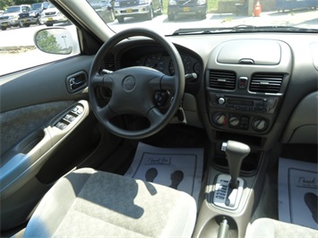 2002 Nissan Sentra   - Photo 7 - Cincinnati, OH 45255