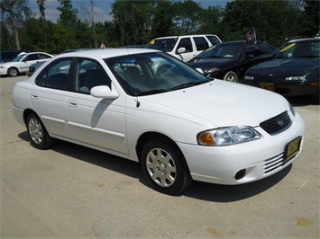 2002 Nissan Sentra   - Photo 1 - Cincinnati, OH 45255