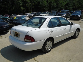 2002 Nissan Sentra   - Photo 6 - Cincinnati, OH 45255