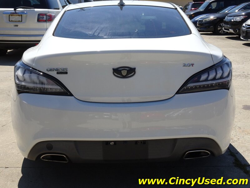 2011 Hyundai Genesis 2.0T Premium - Photo 7 - Cincinnati, OH 45255