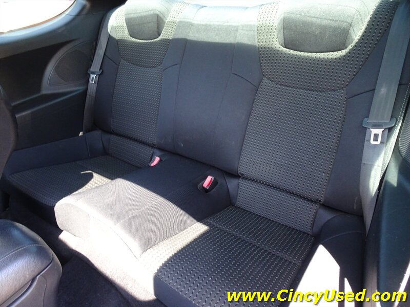 2011 Hyundai Genesis 2.0T Premium - Photo 14 - Cincinnati, OH 45255