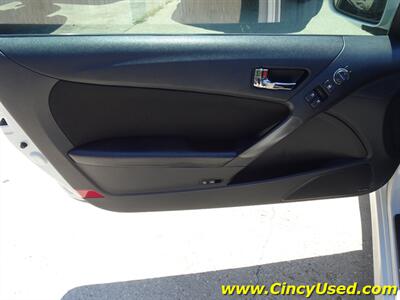 2011 Hyundai Genesis 2.0T Premium - Photo 28 - Cincinnati, OH 45255