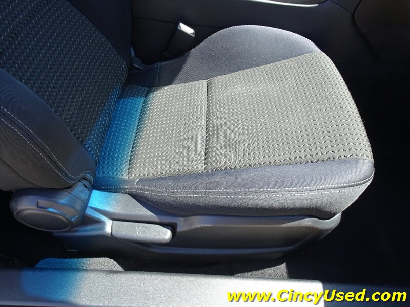2011 Hyundai Genesis 2.0T Premium - Photo 31 - Cincinnati, OH 45255