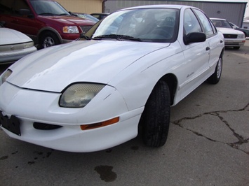 1999 Pontiac Sunfire SE   - Photo 12 - Cincinnati, OH 45255