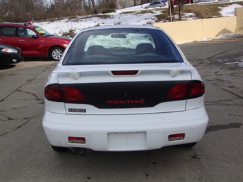 1999 Pontiac Sunfire SE   - Photo 5 - Cincinnati, OH 45255