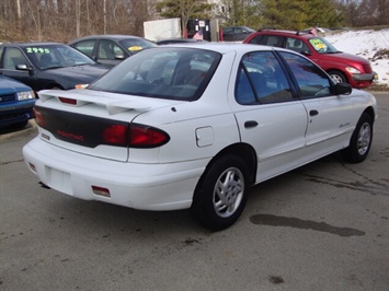 1999 Pontiac Sunfire SE   - Photo 6 - Cincinnati, OH 45255