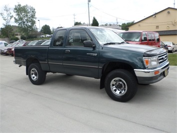 1995 Toyota T100 DX   - Photo 1 - Cincinnati, OH 45255