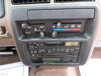 1995 Toyota T100 DX   - Photo 16 - Cincinnati, OH 45255