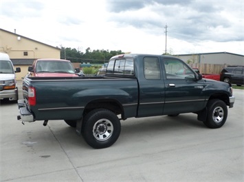 1995 Toyota T100 DX   - Photo 6 - Cincinnati, OH 45255