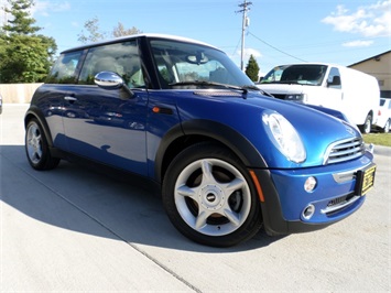 2005 MINI Cooper   - Photo 10 - Cincinnati, OH 45255