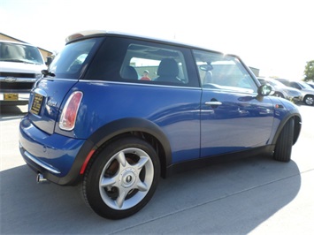 2005 MINI Cooper   - Photo 13 - Cincinnati, OH 45255