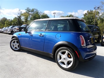 2005 MINI Cooper   - Photo 12 - Cincinnati, OH 45255