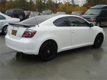 2009 Scion tC   - Photo 6 - Cincinnati, OH 45255