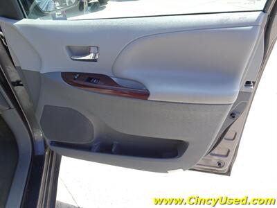 2014 Toyota Sienna XLE 8-Passenger   - Photo 22 - Cincinnati, OH 45255