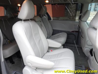 2014 Toyota Sienna XLE 8-Passenger   - Photo 16 - Cincinnati, OH 45255