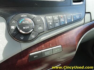 2014 Toyota Sienna XLE 8-Passenger   - Photo 29 - Cincinnati, OH 45255
