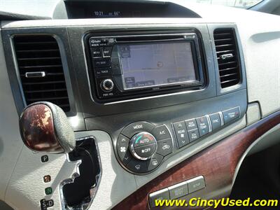 2014 Toyota Sienna XLE 8-Passenger   - Photo 27 - Cincinnati, OH 45255