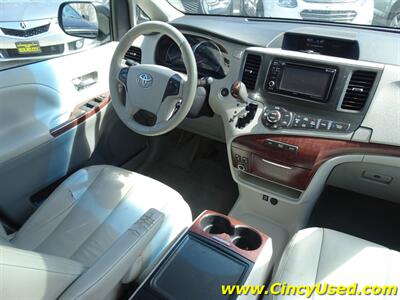 2014 Toyota Sienna XLE 8-Passenger   - Photo 20 - Cincinnati, OH 45255