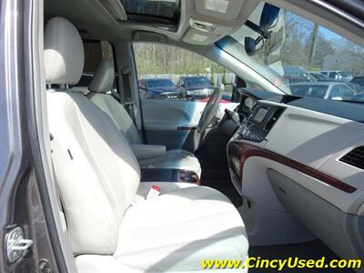2014 Toyota Sienna XLE 8-Passenger   - Photo 24 - Cincinnati, OH 45255