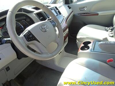 2014 Toyota Sienna XLE 8-Passenger   - Photo 16 - Cincinnati, OH 45255