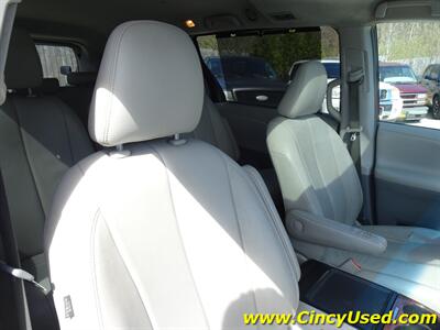 2014 Toyota Sienna XLE 8-Passenger   - Photo 25 - Cincinnati, OH 45255