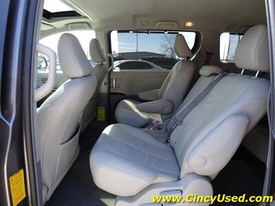 2014 Toyota Sienna XLE 8-Passenger   - Photo 18 - Cincinnati, OH 45255
