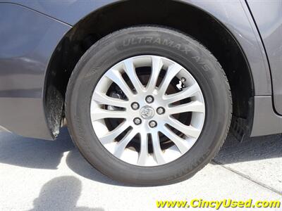 2014 Toyota Sienna XLE 8-Passenger   - Photo 3 - Cincinnati, OH 45255