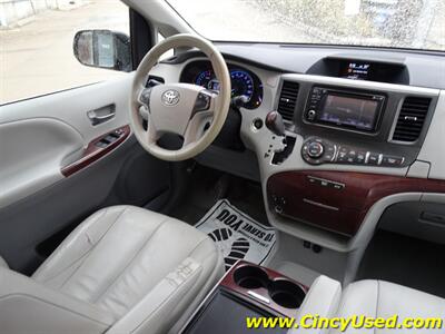 2014 Toyota Sienna XLE 8-Passenger   - Photo 15 - Cincinnati, OH 45255