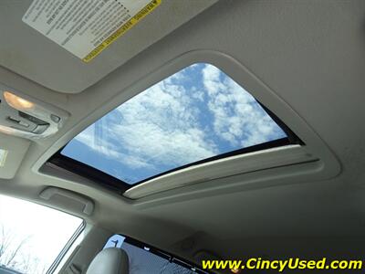 2014 Toyota Sienna XLE 8-Passenger   - Photo 15 - Cincinnati, OH 45255