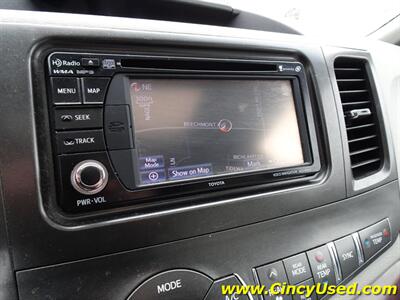 2014 Toyota Sienna XLE 8-Passenger   - Photo 20 - Cincinnati, OH 45255