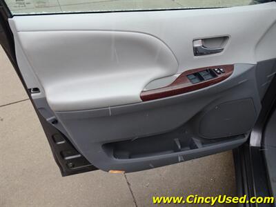 2014 Toyota Sienna XLE 8-Passenger   - Photo 28 - Cincinnati, OH 45255