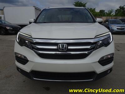 2016 Honda Pilot Touring  3.5L V6 AWD - Photo 2 - Cincinnati, OH 45255