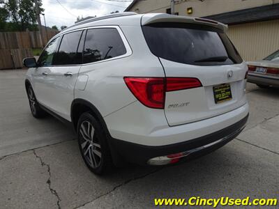 2016 Honda Pilot Touring  3.5L V6 AWD - Photo 6 - Cincinnati, OH 45255