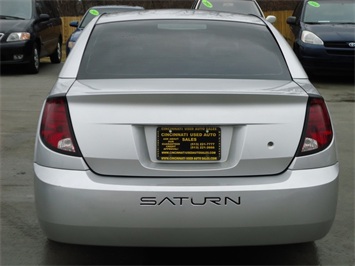 2004 Saturn Ion 2   - Photo 5 - Cincinnati, OH 45255