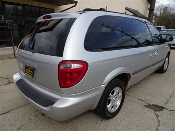 2002 Dodge Grand Caravan eX   - Photo 5 - Cincinnati, OH 45255