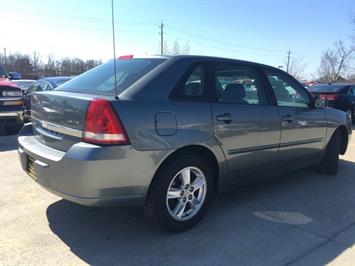 2005 Chevrolet Malibu Maxx LS   - Photo 13 - Cincinnati, OH 45255