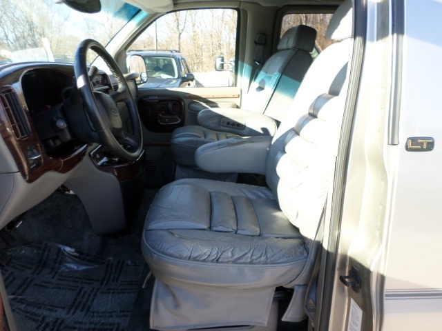 2001 Chevrolet Express Cargo 1500   - Photo 15 - Cincinnati, OH 45255