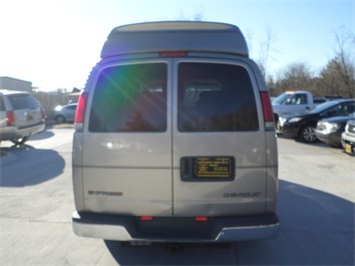 2001 Chevrolet Express Cargo 1500   - Photo 5 - Cincinnati, OH 45255