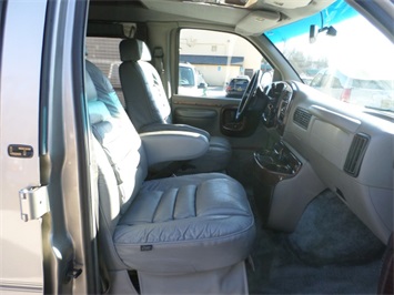 2001 Chevrolet Express Cargo 1500   - Photo 7 - Cincinnati, OH 45255