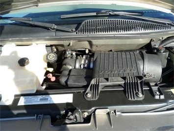 2001 Chevrolet Express Cargo 1500   - Photo 27 - Cincinnati, OH 45255