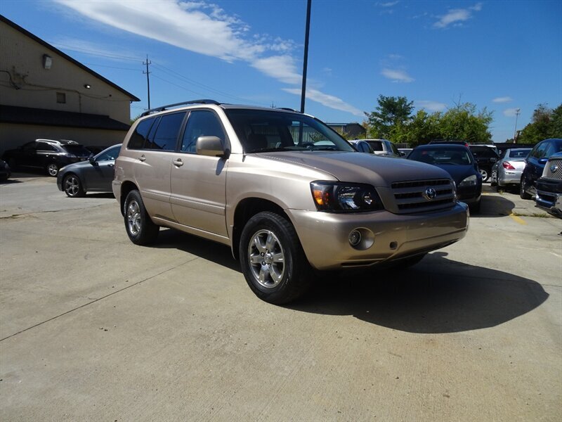 2004 Toyota Highlander Base V6 - Photo 2 - Cincinnati, OH 45255