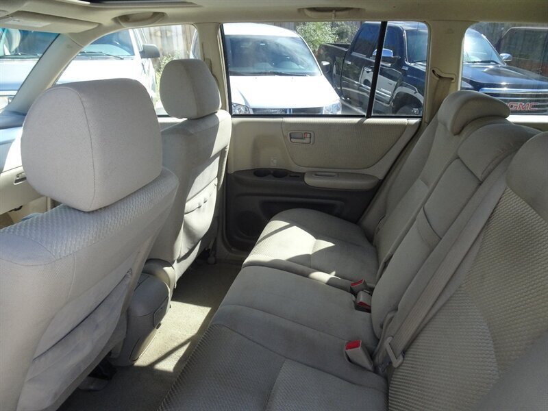 2004 Toyota Highlander Base V6 - Photo 54 - Cincinnati, OH 45255