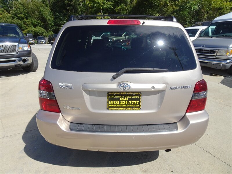 2004 Toyota Highlander Base V6 - Photo 40 - Cincinnati, OH 45255