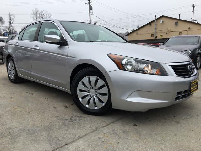 2010 Honda Accord LX - Photo 10 - Cincinnati, OH 45255